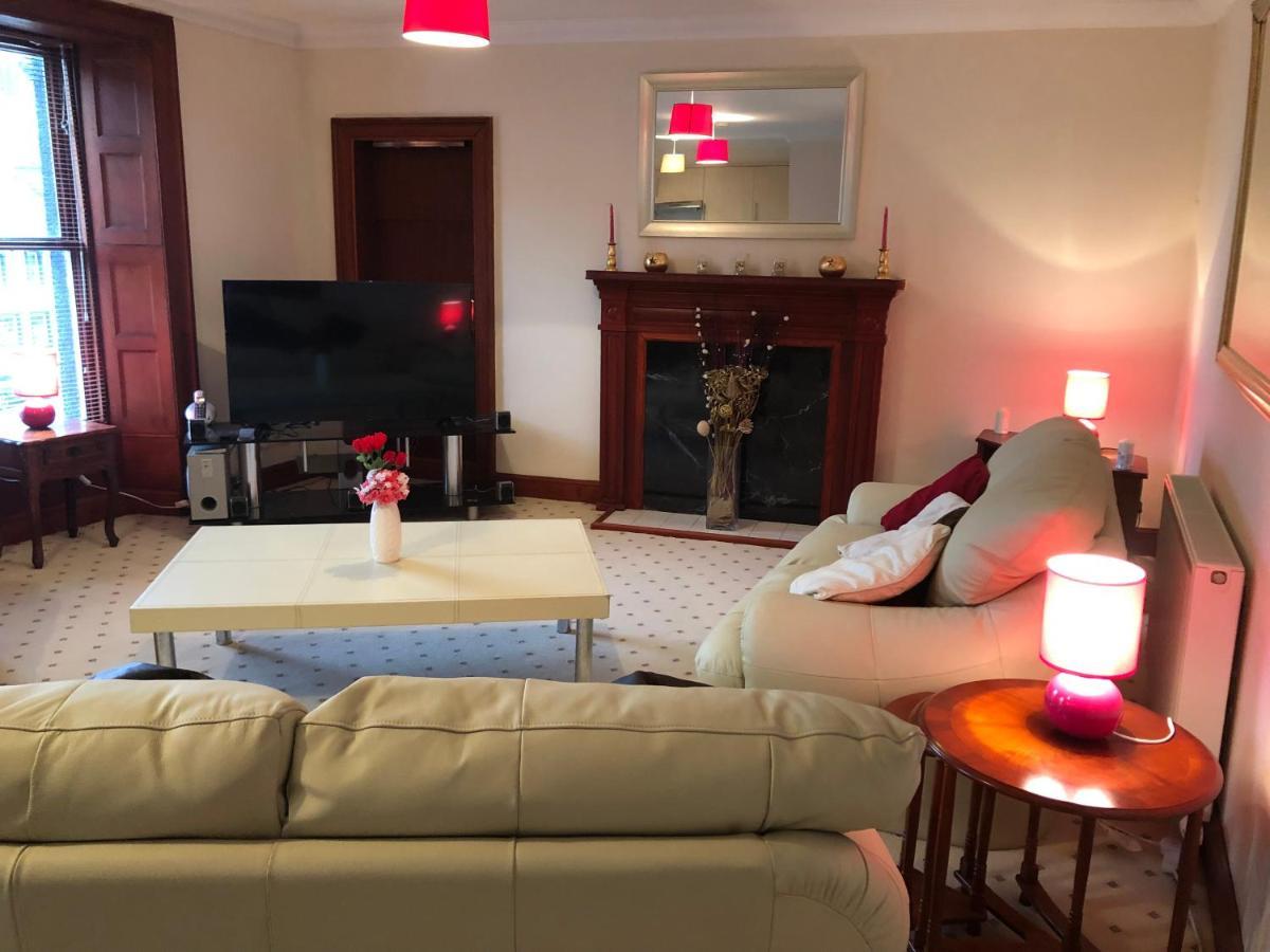 Executive Serviced Apartments 1 Forfar Esterno foto