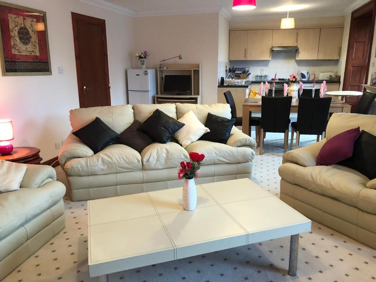 Executive Serviced Apartments 1 Forfar Esterno foto